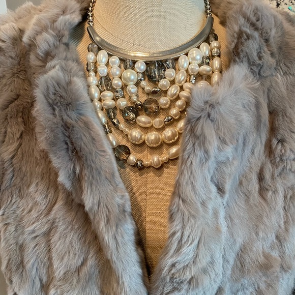 NWT Dolce Cabo Two-Tone Rabbit Fur Vest size small - Picture 2 of 9